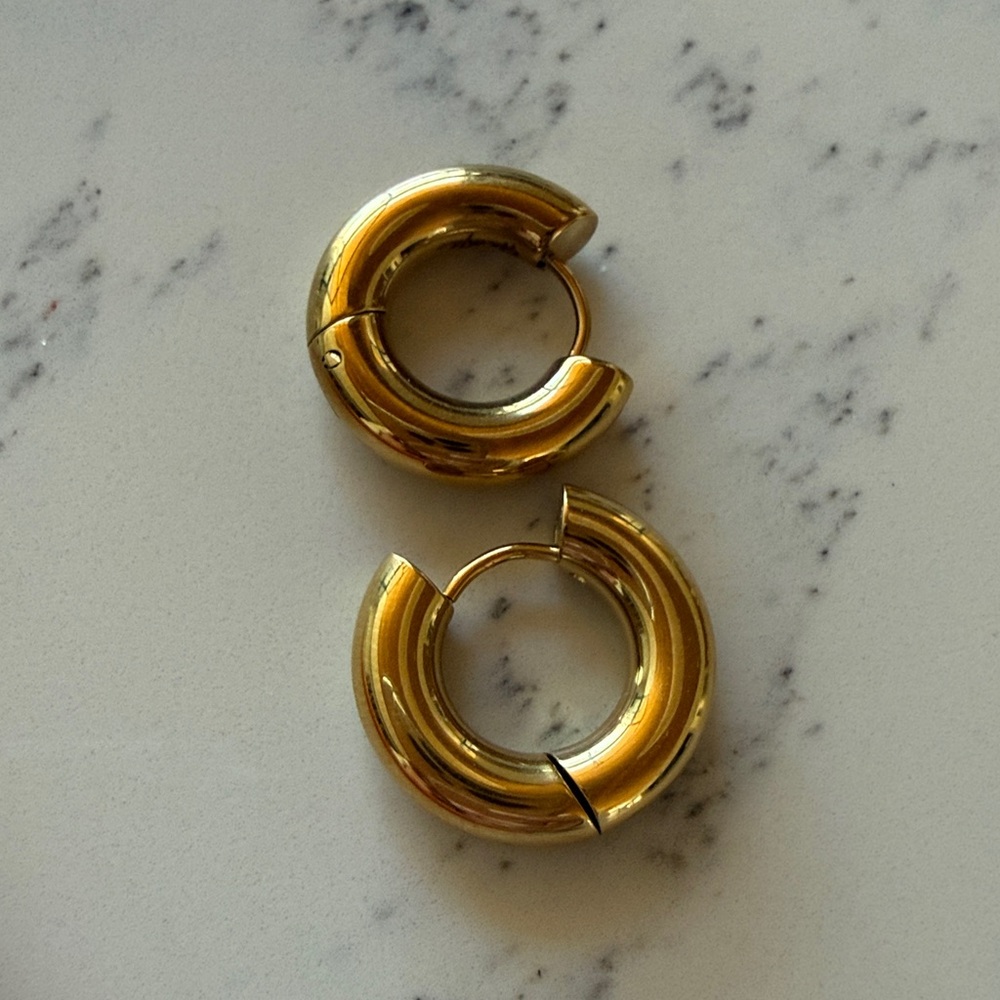 Mademoiselle Jules Jules Hoops Earrings In Gold — image 2 of 7